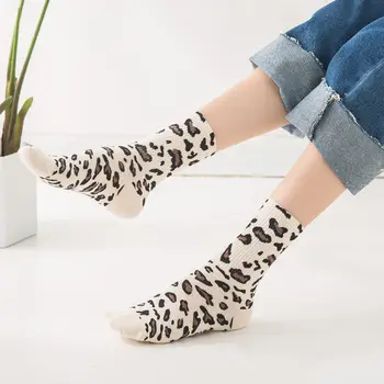 A nő zokni szexi divat leopárd mintás zokni koreai stílus trend személyiség Harajuku összes mérkőzés közepes zokni