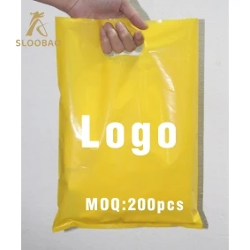egyéni bevásárló nyomtatott logó fogantyú műanyag ajándék táska/műanyag csomagolás táska divat/promóció táska/500pcs